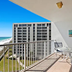 Shoreline Towers Holiday home